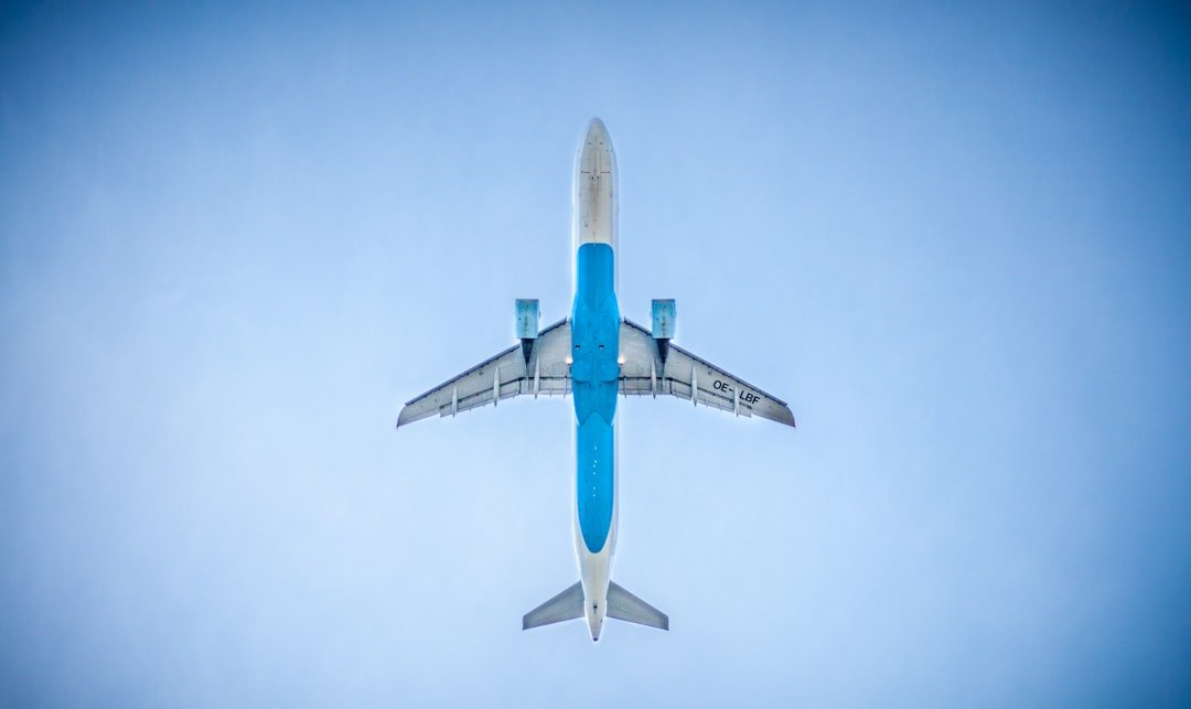 Frontier fills Spirit's Bay Area gap, signaling where cheap seats survive