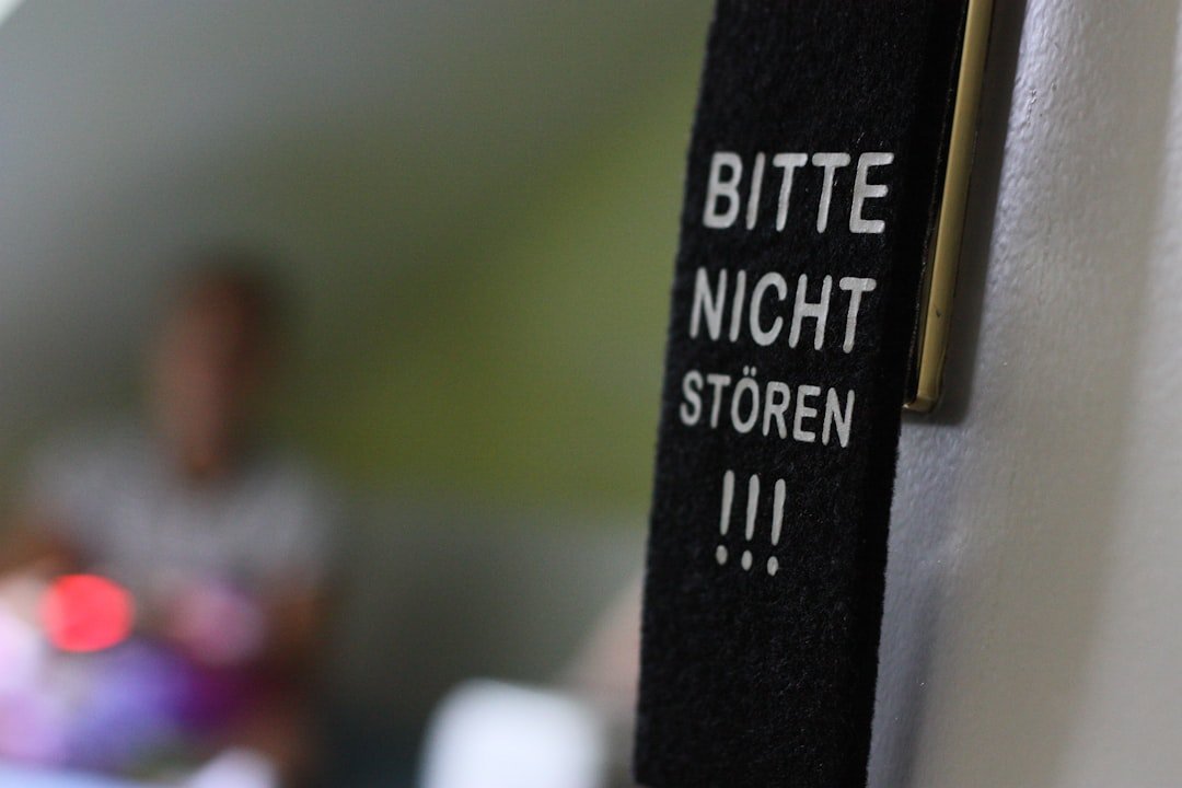 Hotel Room Safety Routines for Long-Stay Nomads