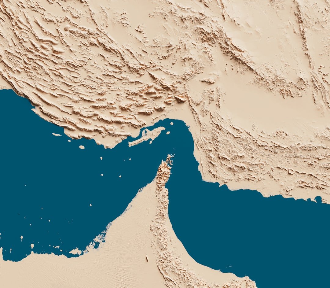 Strait of Hormuz Standstill: What Nomads in Dubai and Doha Should Watch Before Monday's Ceasefire Deadline
