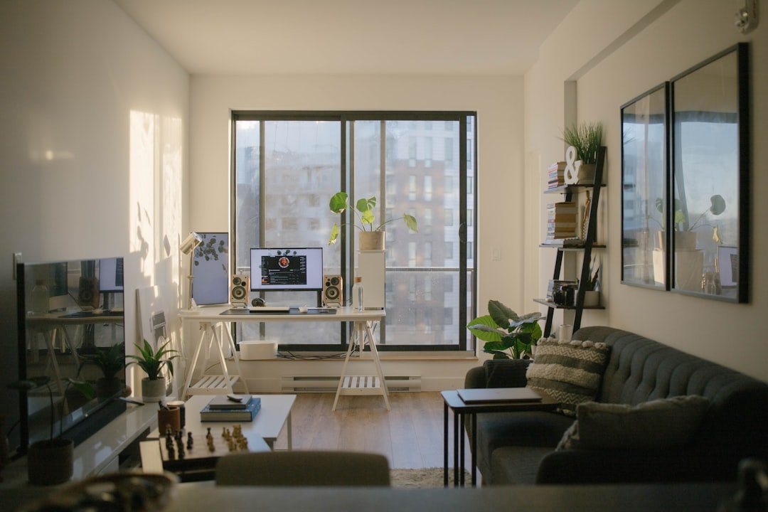 Airbnb Tests Lower Host Fees for Direct-Booking Links — What It Means for Long-Stay Nomads