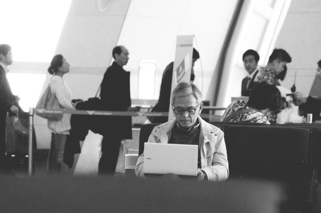 Travel + Remote-Work Briefing — October 7, 2026